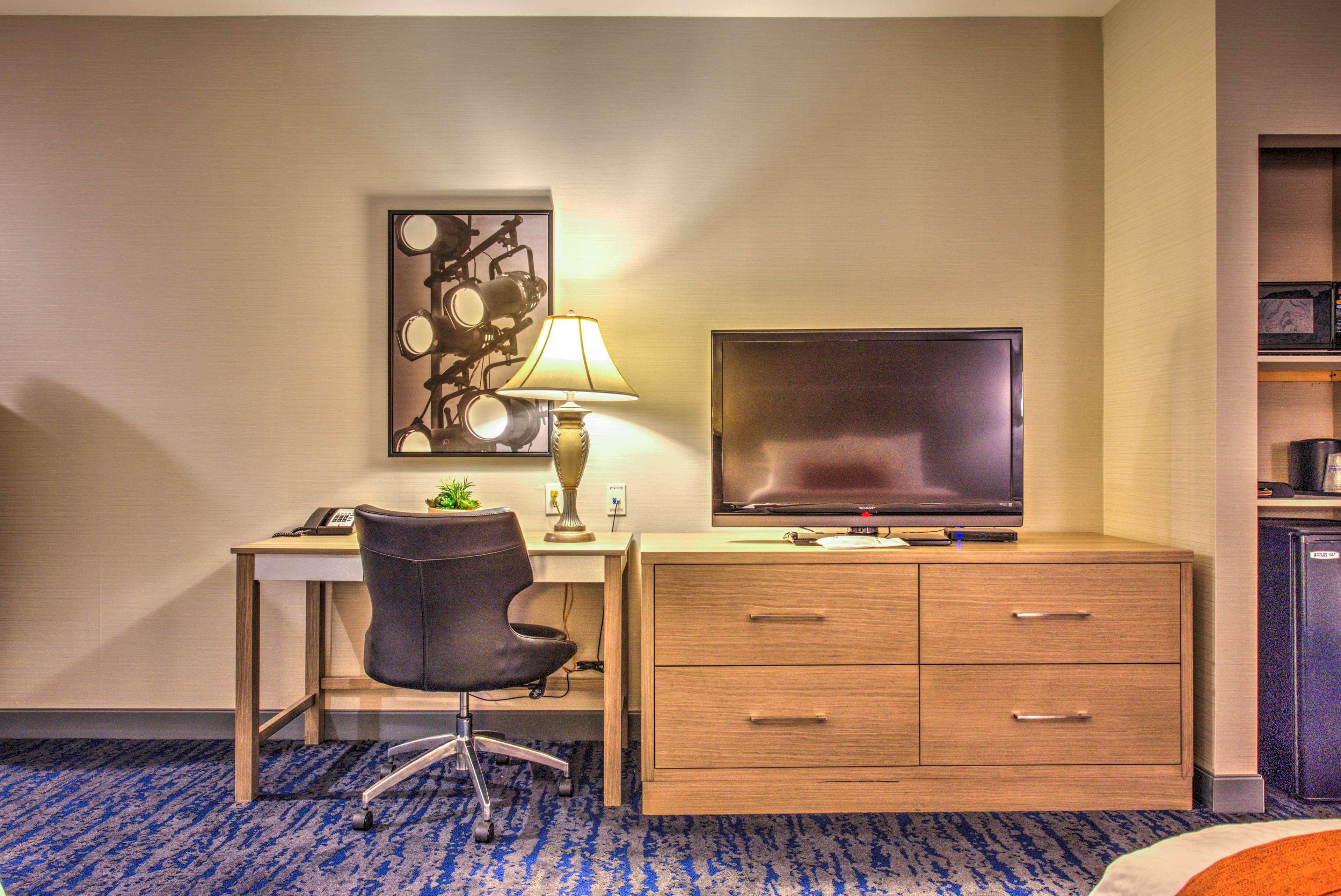 Best Western Plus Media Center Inn & Suites Burbank Dış mekan fotoğraf