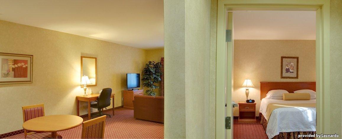 Best Western Plus Media Center Inn & Suites Burbank Oda fotoğraf